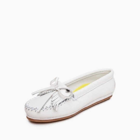 Minnetonka Shoes - Minnetonka women white moccasins